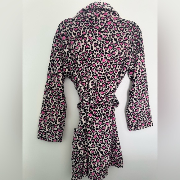 Victoria’s Secret Plush Leopard and Heart Print Robe Size XS - Picture 2 of 7